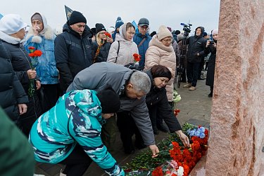 В Оренбурге появилась стела памяти погибшим на СВО